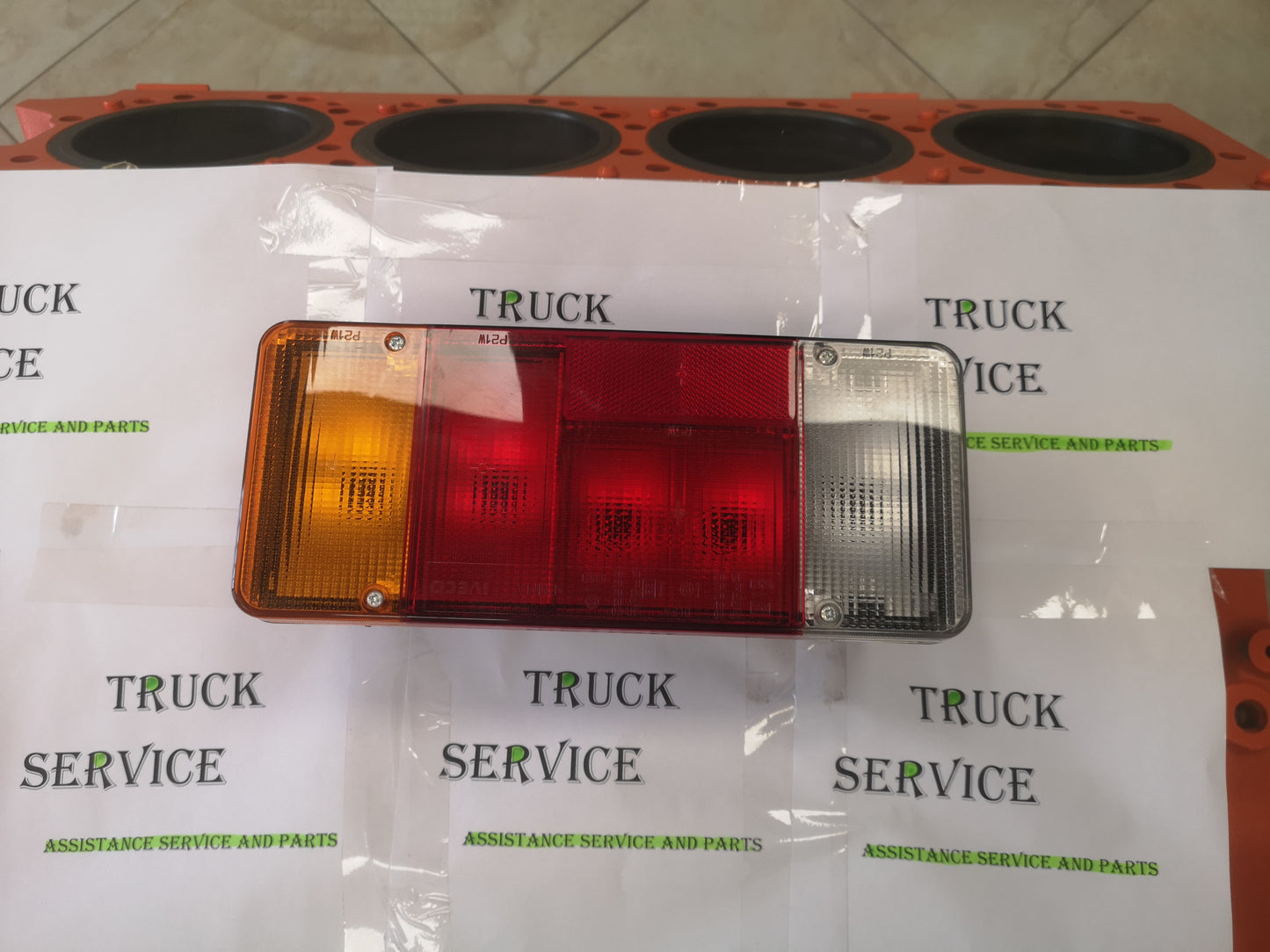 Fanale Anteriore Destro Volvo FH16 (520, 540, 580, 600) / Renault Tutti Fino 2017