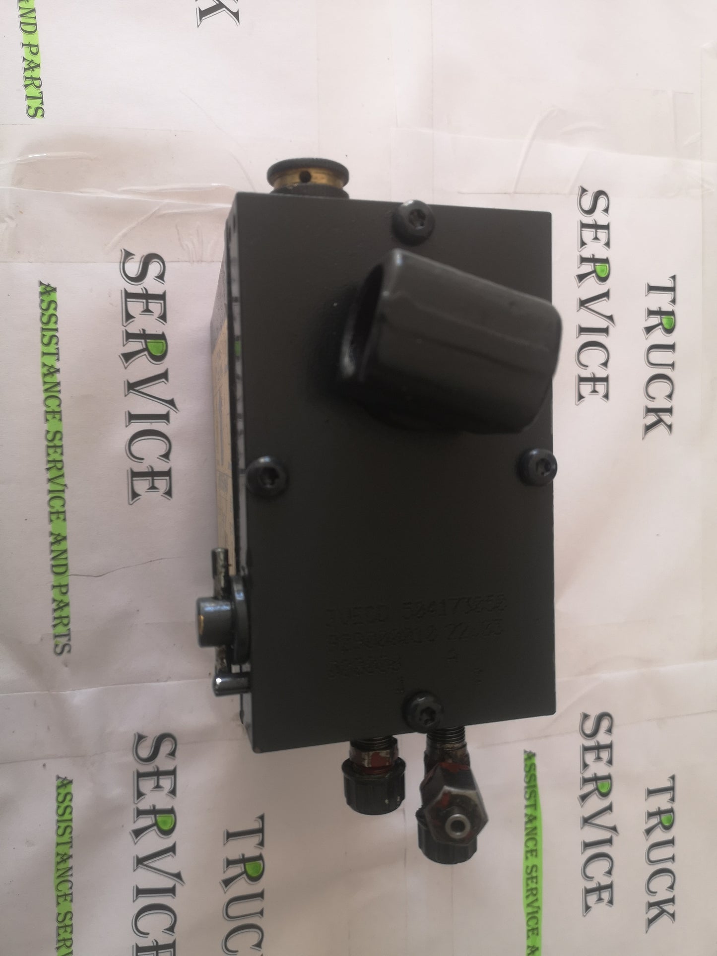 Pompa Manuale Ribaltamento Cabina IVECO Eurotrakker - Ricambio OEM 504173050 - Originale e Compatibile